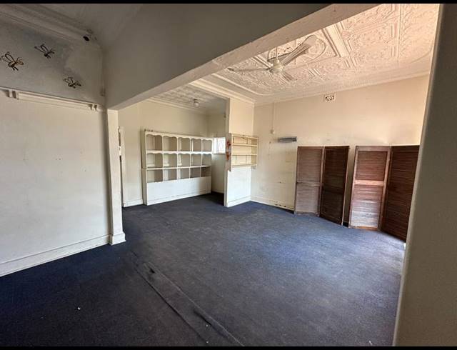 BUSINESS PROPERTY TO RENT IN PRIMROSE HILL